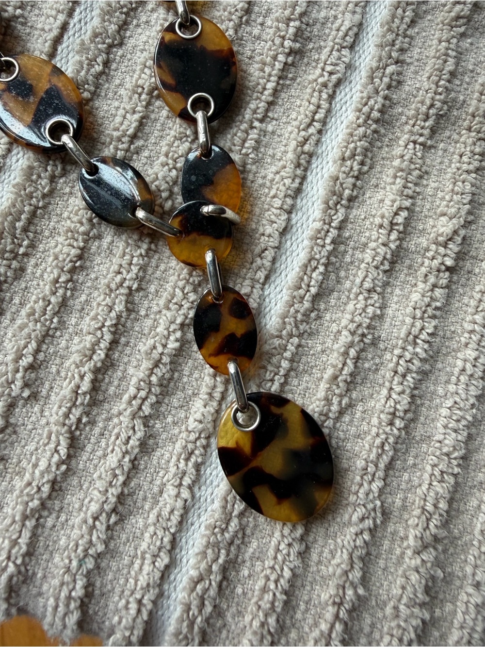 Leopard Print Link Necklace & Hoop Earrings Set - Brown - Picture 3 of 6